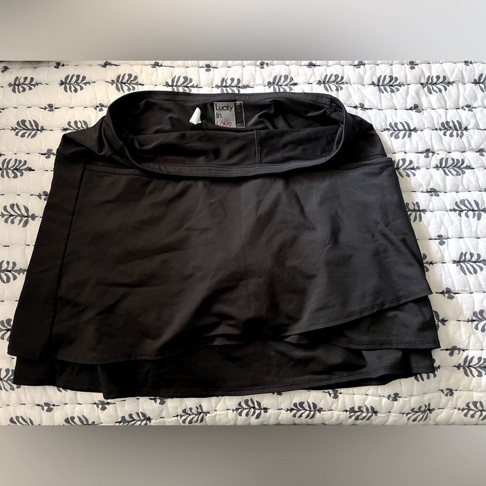 Lucky in love black golf skirt L
